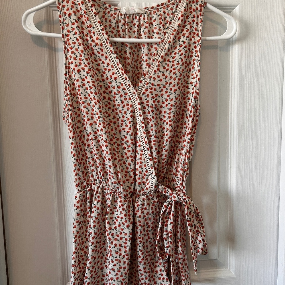 Sleeveless shirt